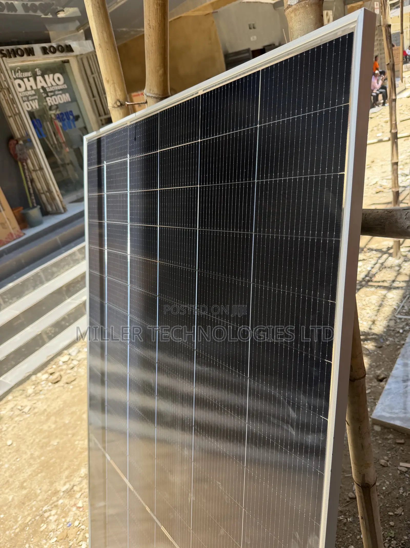 590W Jinko Monocrystalline Solar Panel | ALL GRADE A
