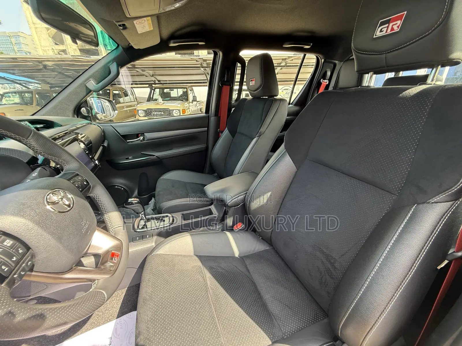 New Toyota Hilux 2026 Black