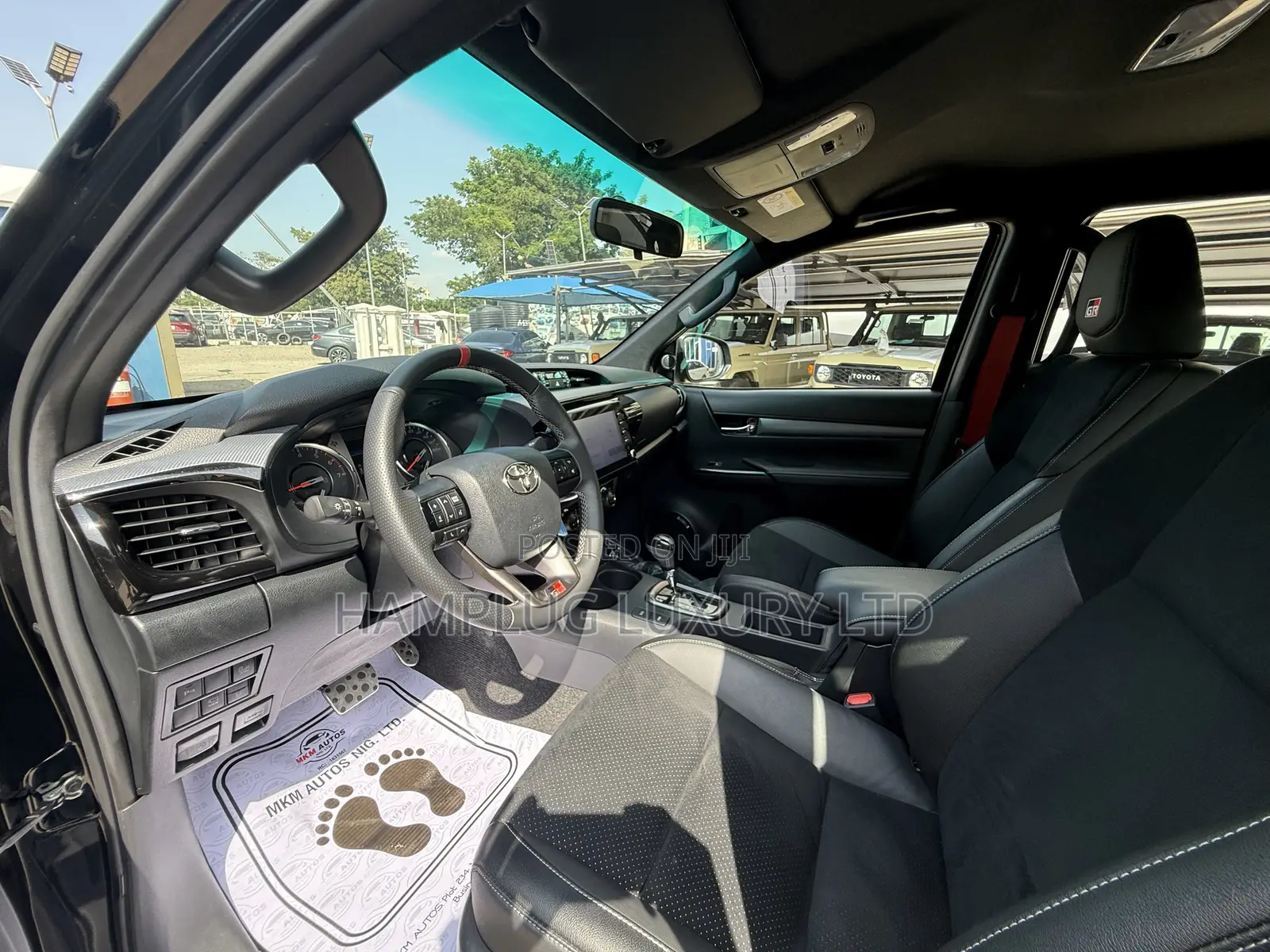 New Toyota Hilux 2026 Black