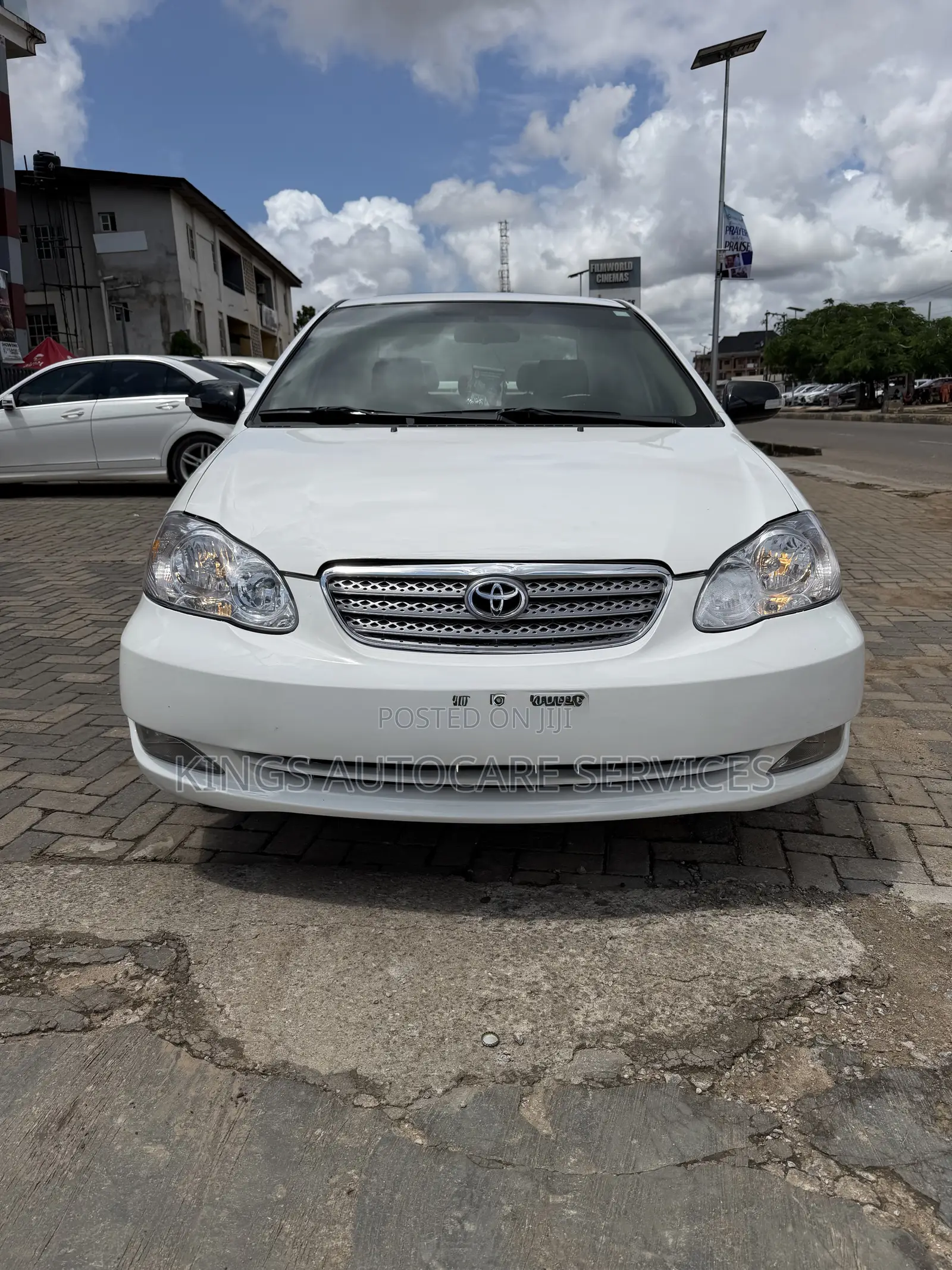 Toyota Corolla LE 2005 White