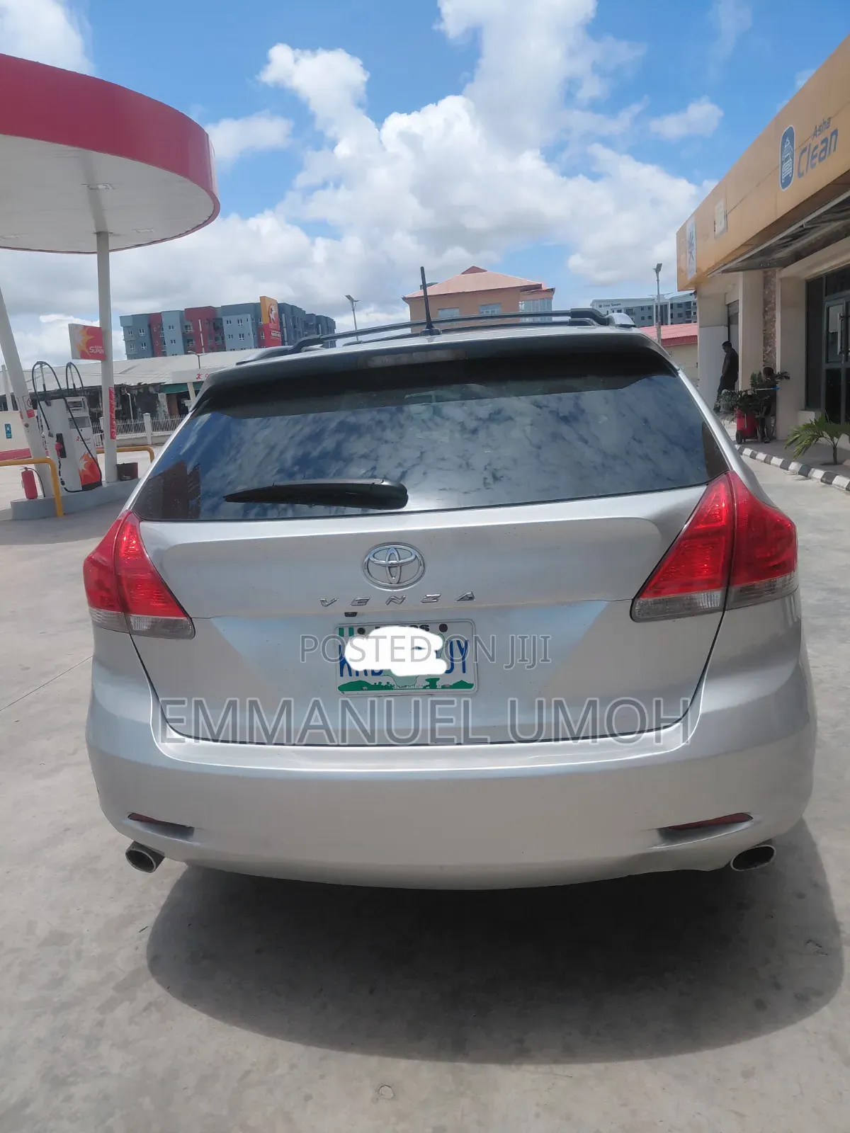 Toyota Venza 2010 Silver