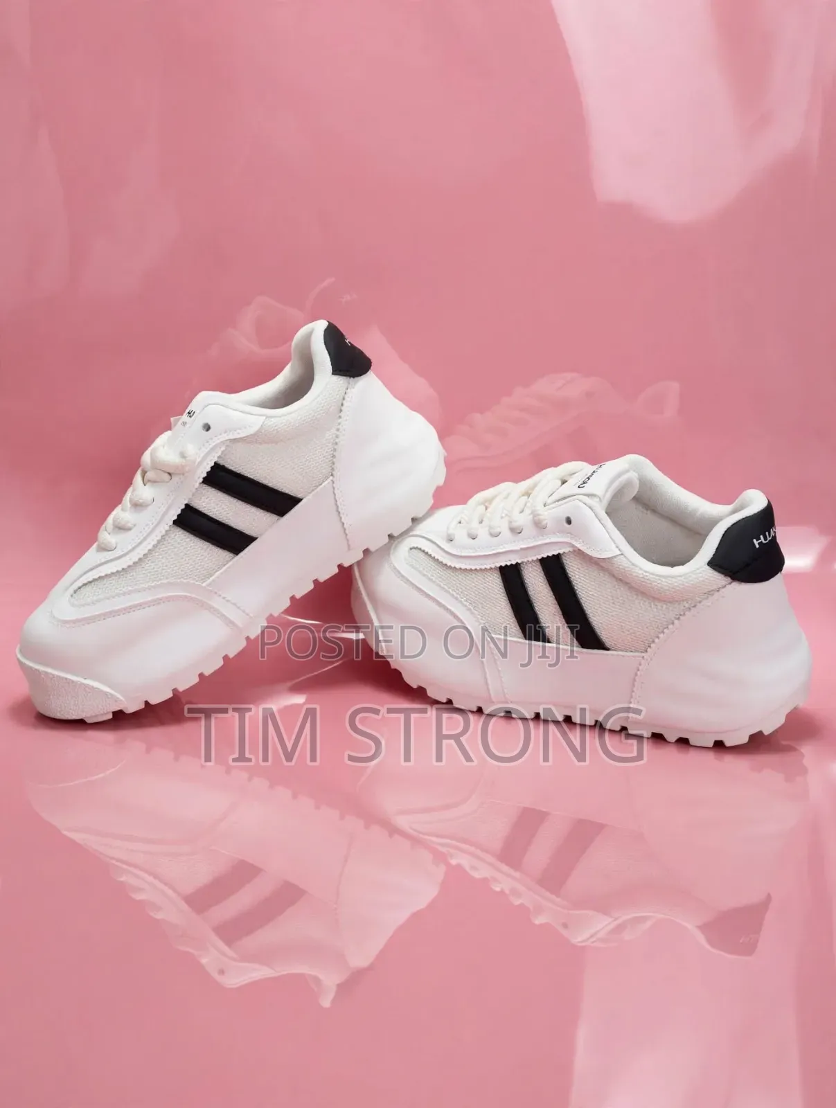 Trendy Huanqiu Sneakers - White With Black Stripes