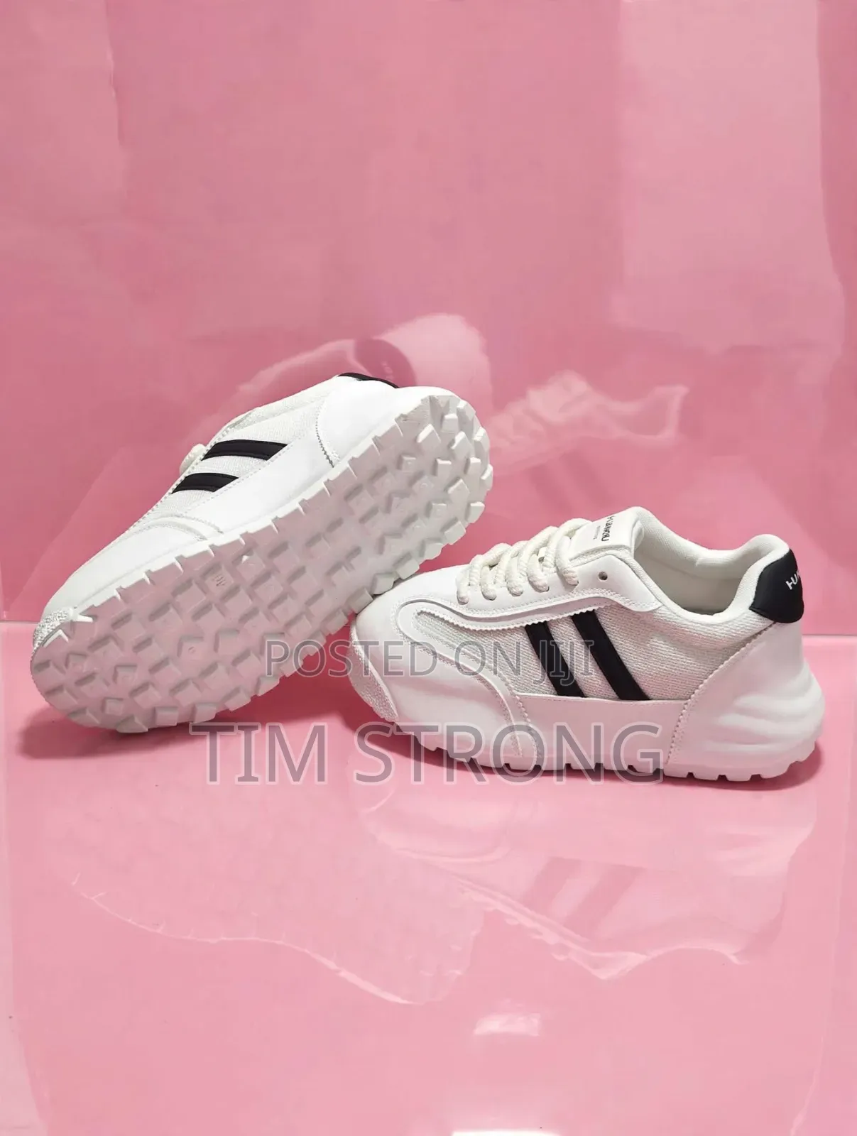 Trendy Huanqiu Sneakers - White With Black Stripes