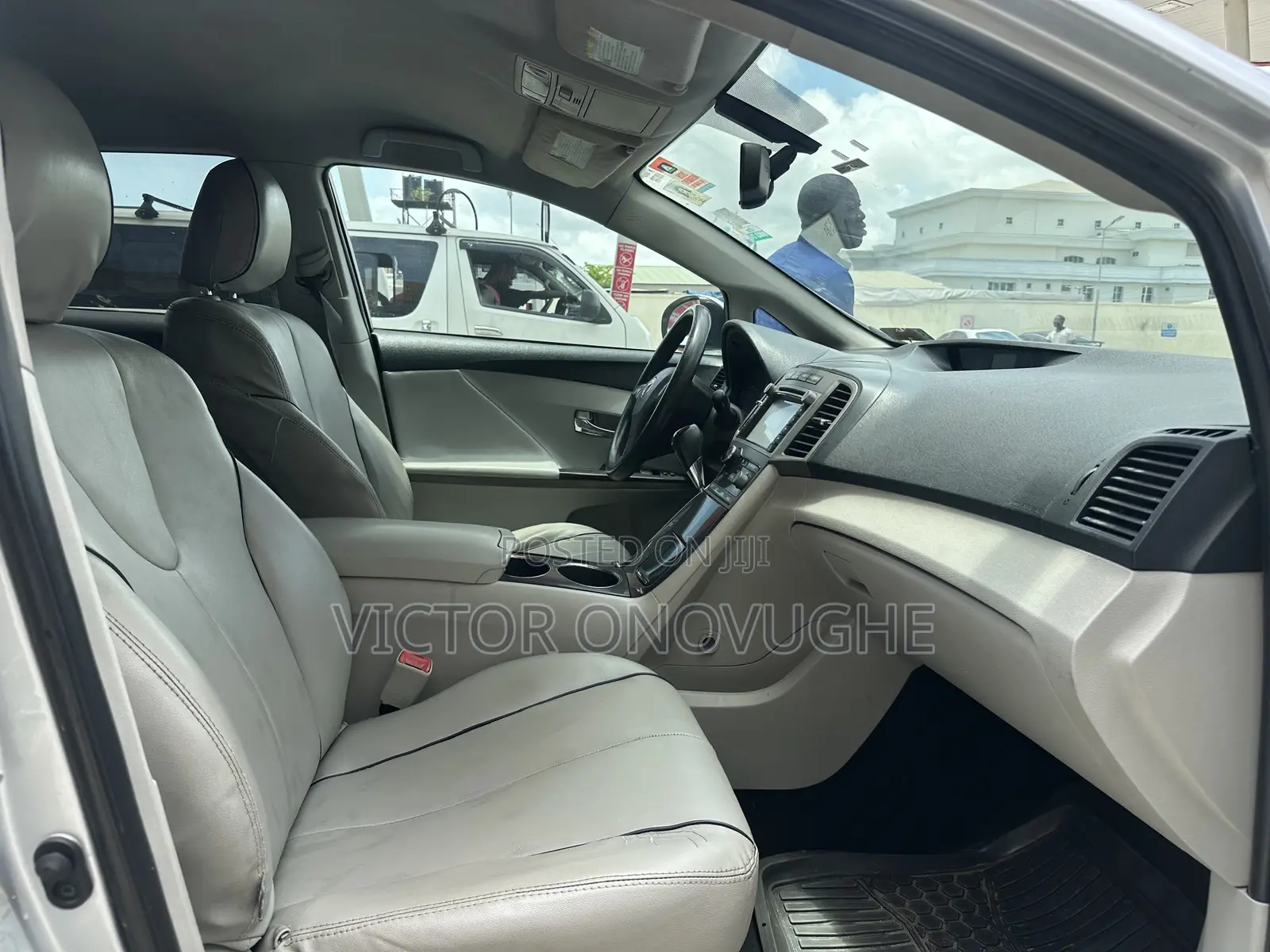 Toyota Venza V6 2010 Silver