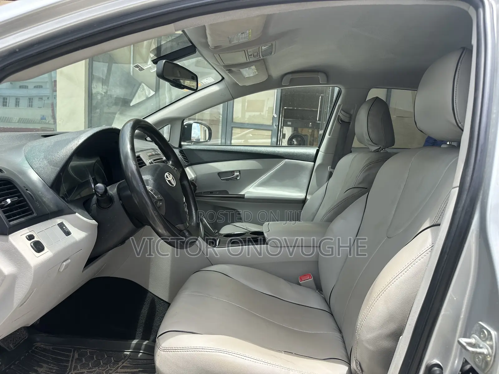 Toyota Venza V6 2010 Silver