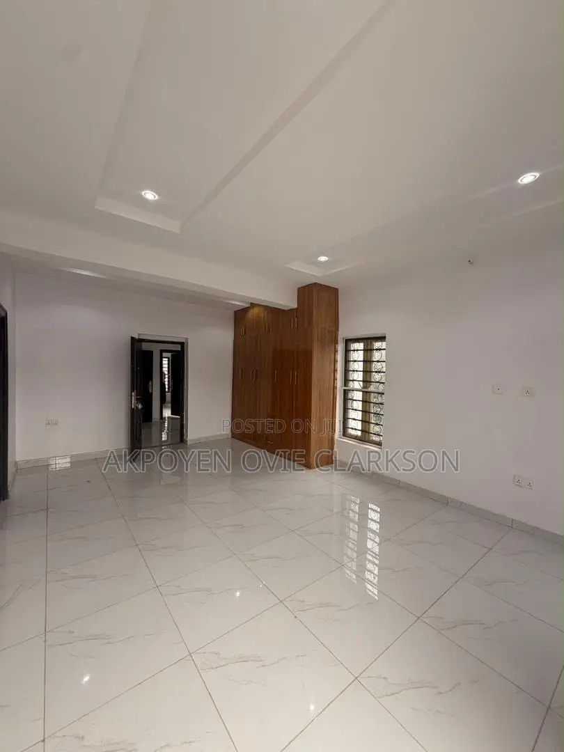5bdrm Duplex in Mabushi for rent