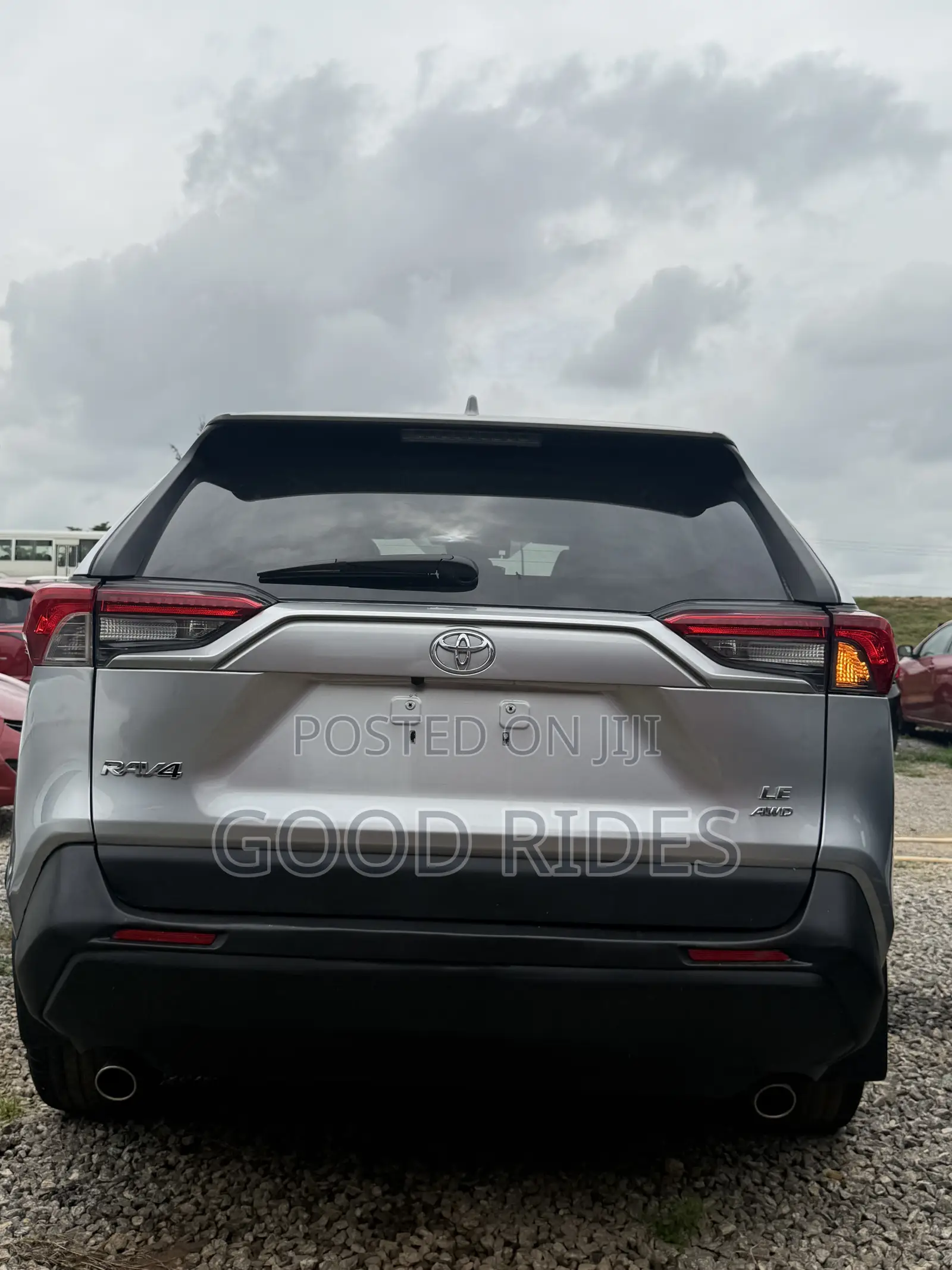 Toyota RAV4 LE FWD 2019 Silver