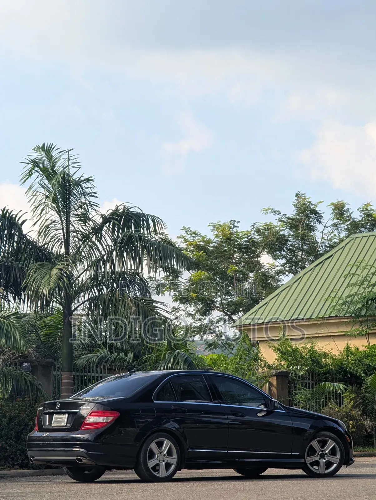 Mercedes-Benz C300 2010 Black