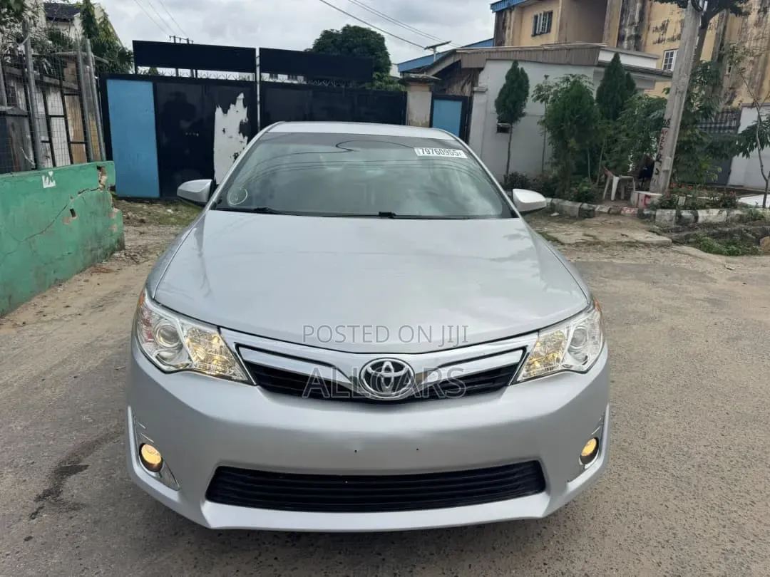 Toyota Camry 2013 Silver