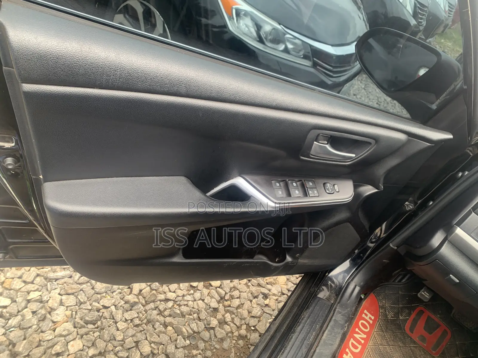Toyota Camry SE 4dr Sedan (2.5L 4cyl 6A) 2016 Black