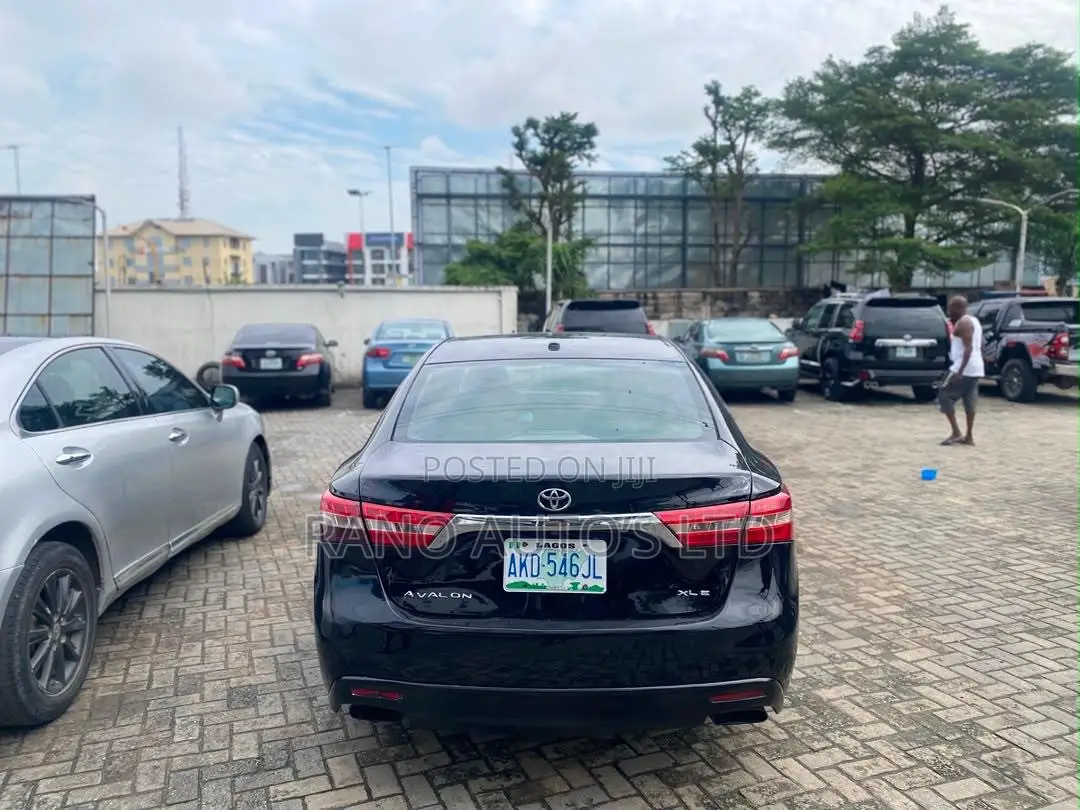 Toyota Avalon XLE 4dr Sedan (3.5L 6cyl 6A) 2015 Black