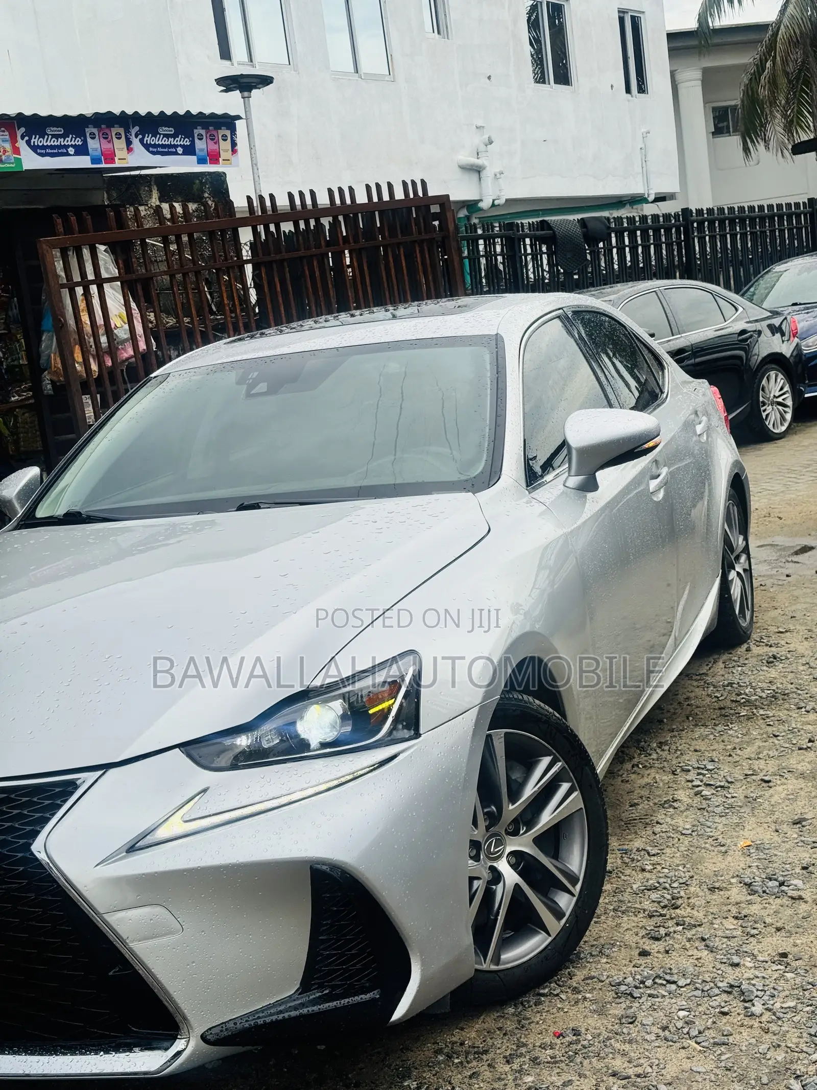 Lexus IS 300 AWD 2018 Gold