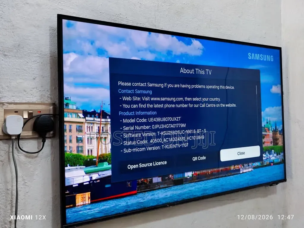 Samsung 43" Crystal Uhd HDR Bezel-Less Screen Airslim Smart TV