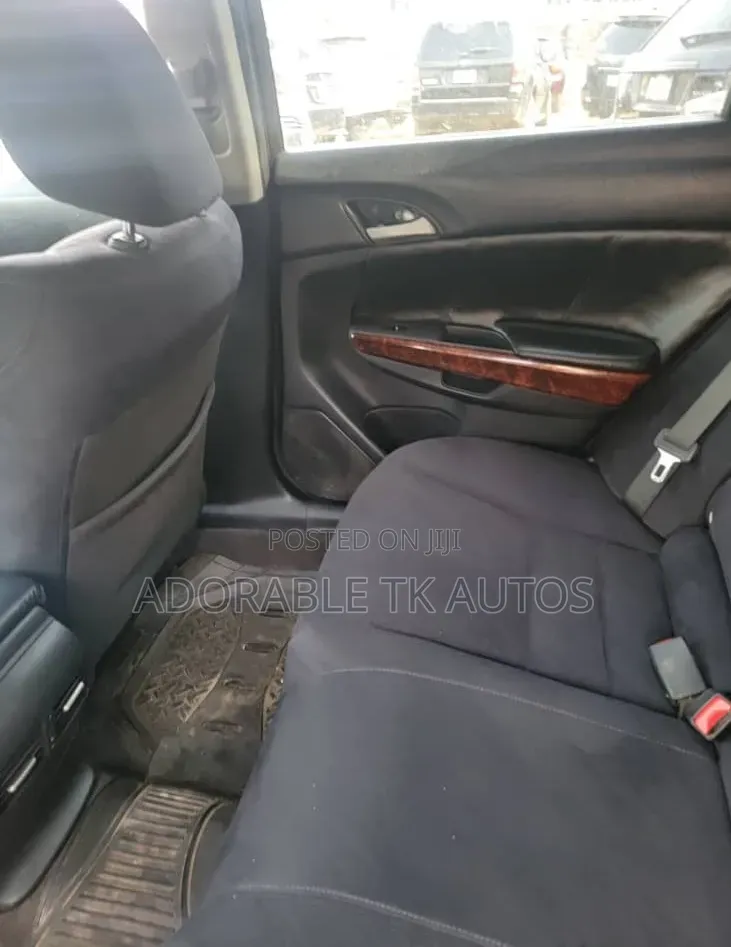 Honda Accord Sedan EX Automatic 2010 Silver