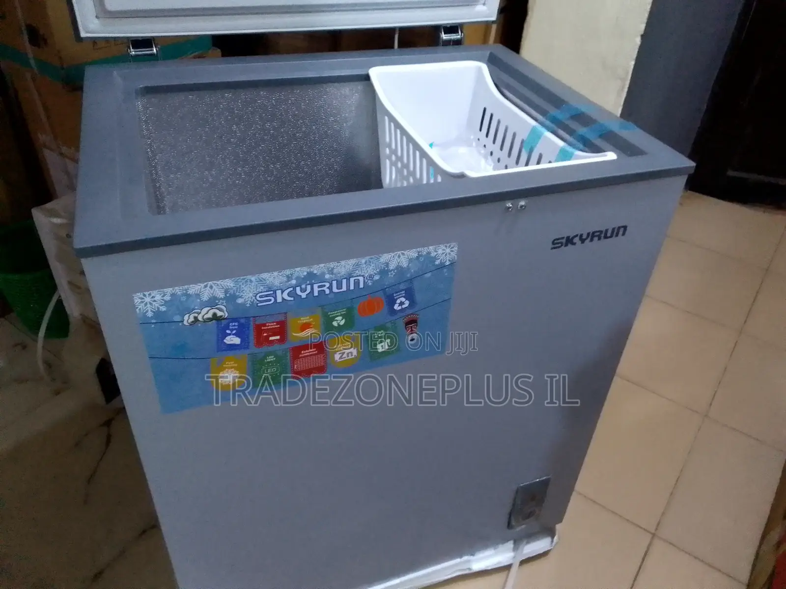 Get More Storage With the Skyrun BD145A Deep Freezer