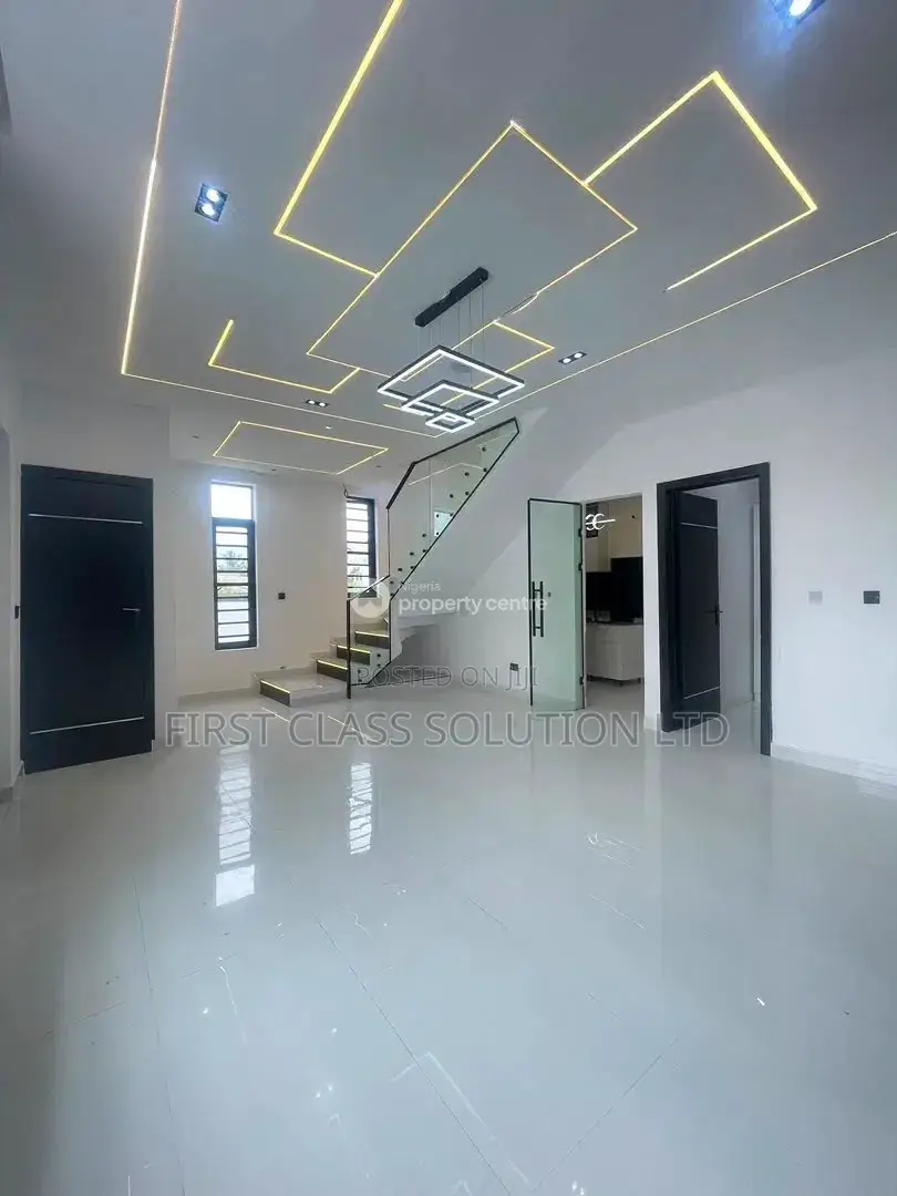 4bdrm Duplex in Sangotedo for sale