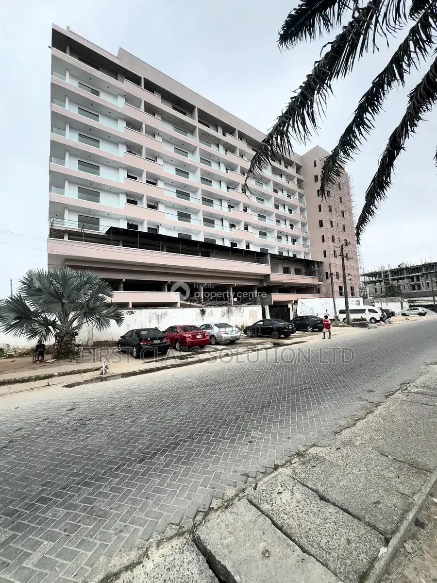 1bdrm Apartment in Lekki Phase 1 for sale