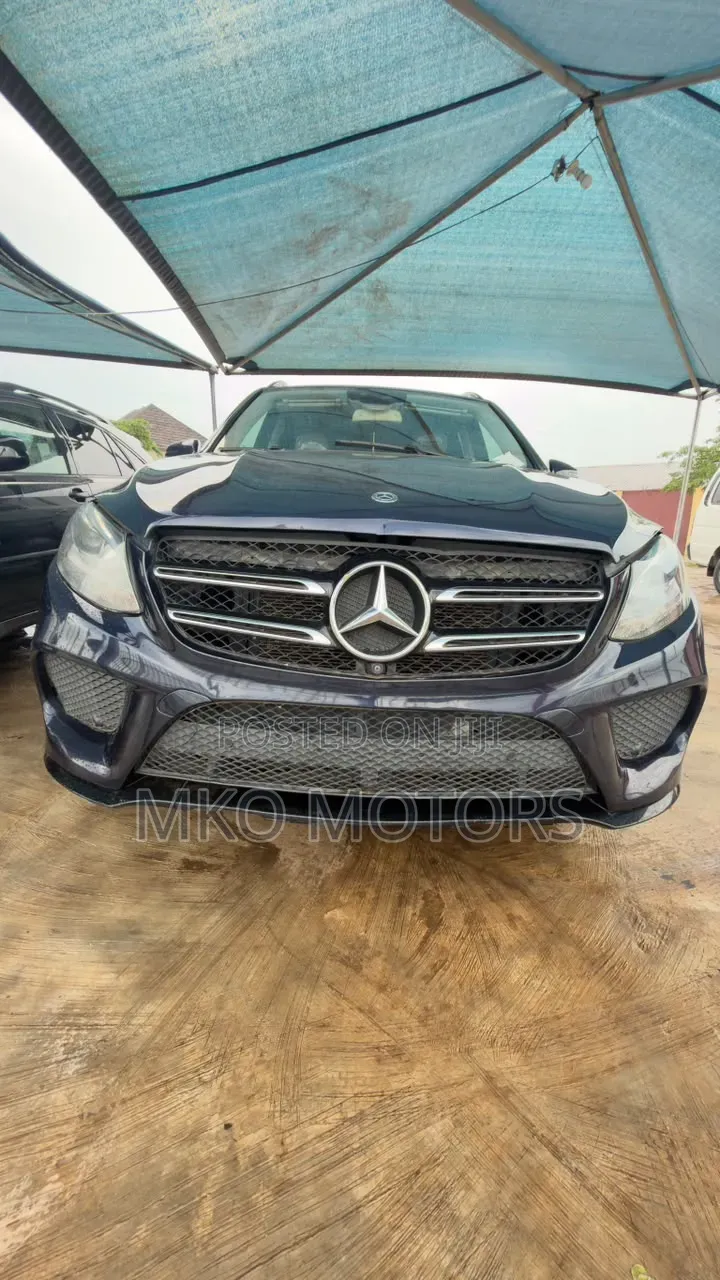 Mercedes-Benz GLE-Class GLE 350 2018 Blue