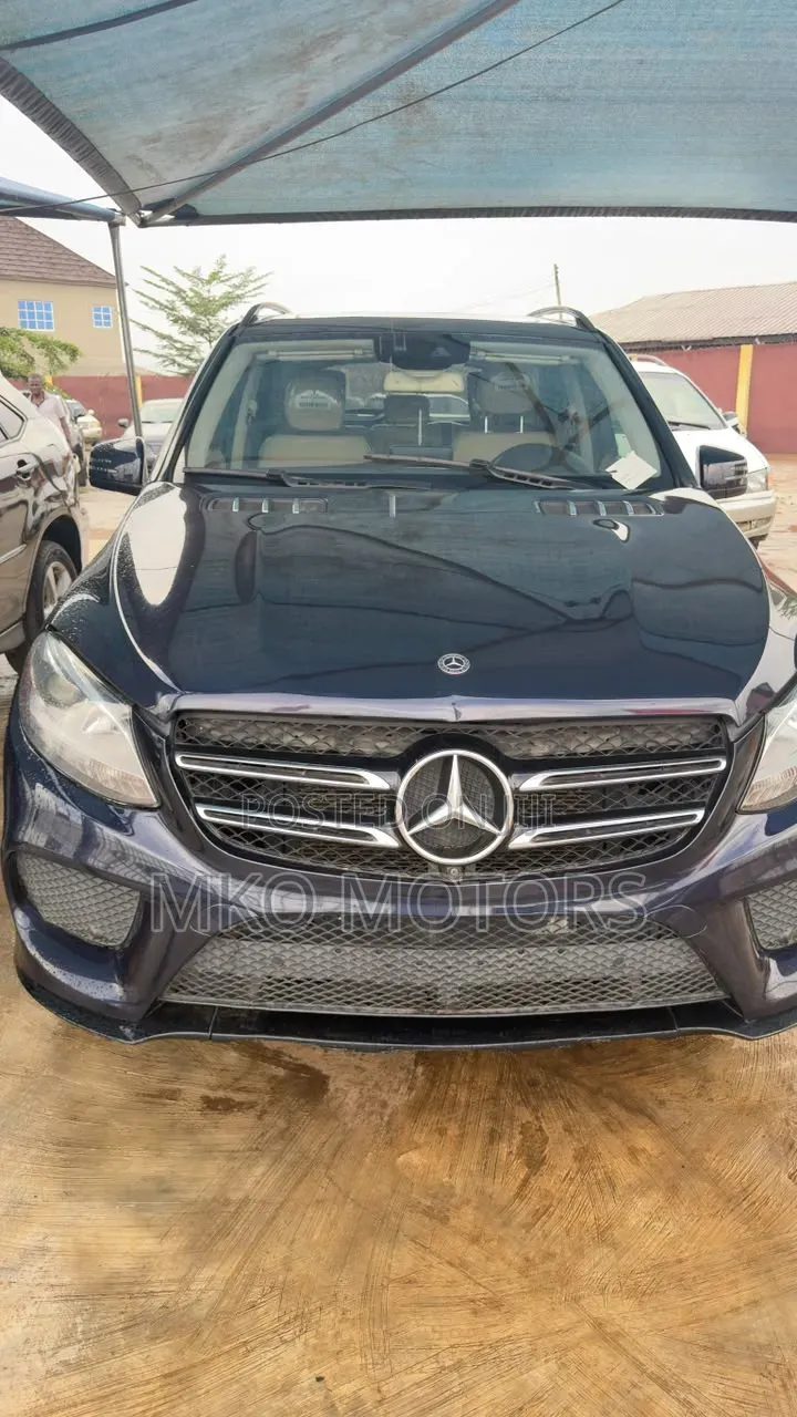 Mercedes-Benz GLE-Class GLE 350 2018 Blue