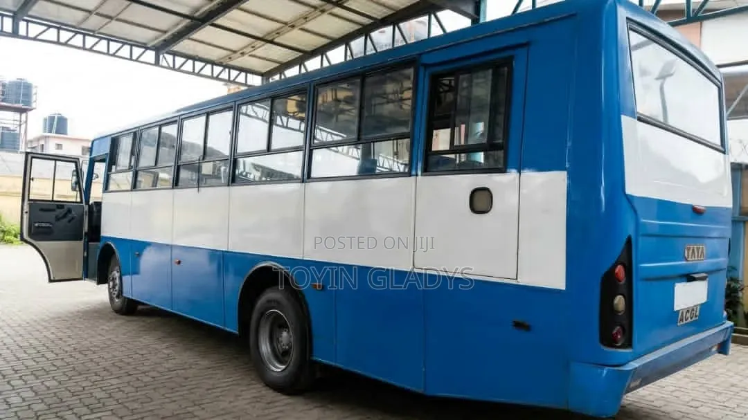 Tata LPO 2012 Blue