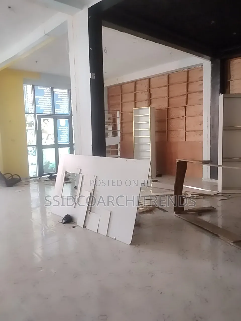 Shop Space Available for Lease 100sqms and 50sqms at Sangotedo