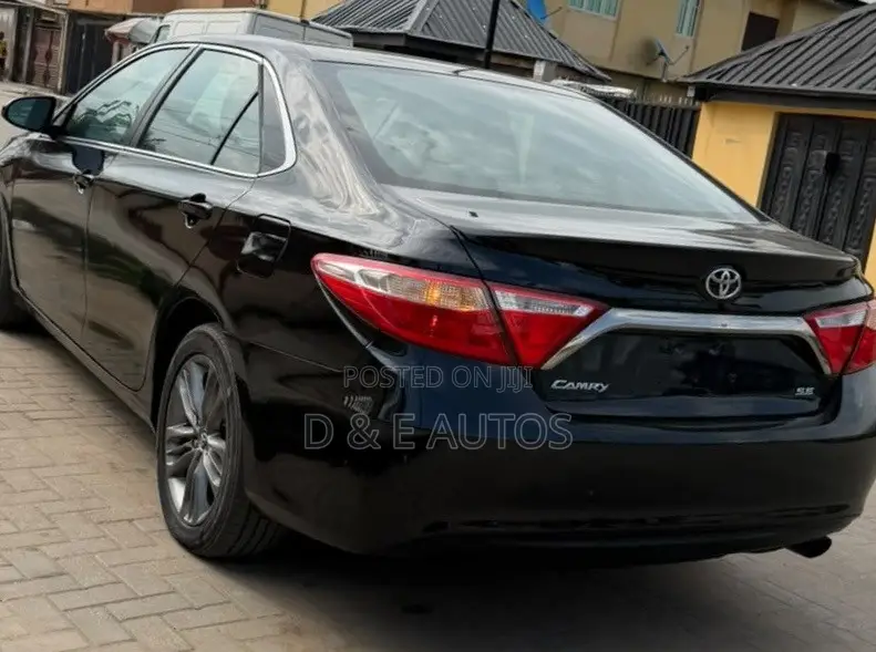 Toyota Camry SE 4dr Sedan (2.5L 4cyl 6A) 2015 Black