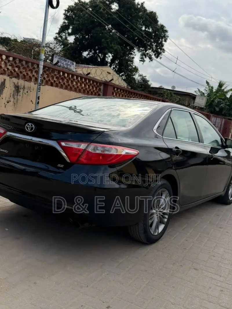 Toyota Camry SE 4dr Sedan (2.5L 4cyl 6A) 2015 Black