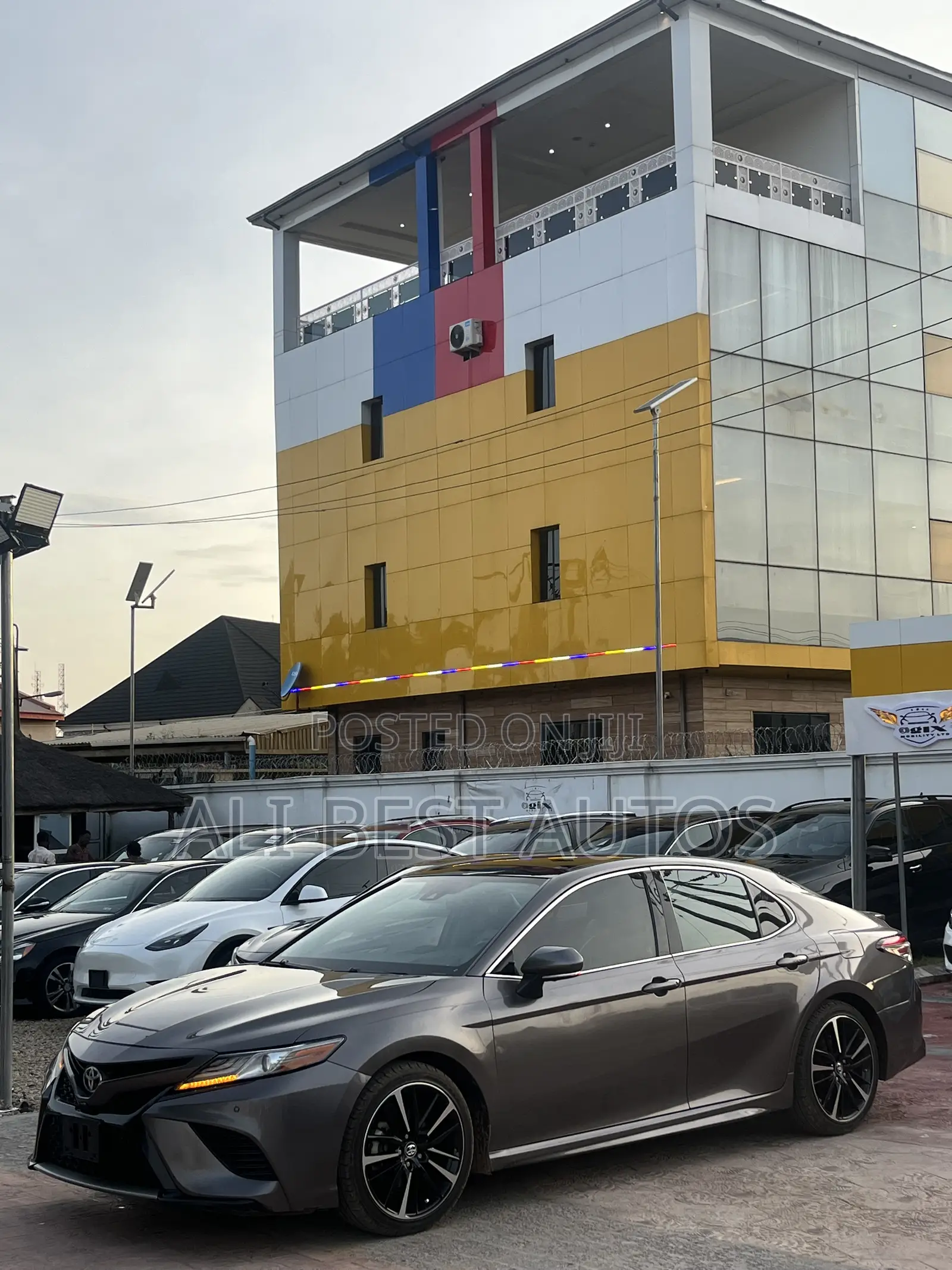 Toyota Camry 2018 Gray
