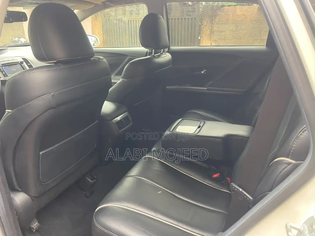Toyota Venza Limited 2014 White