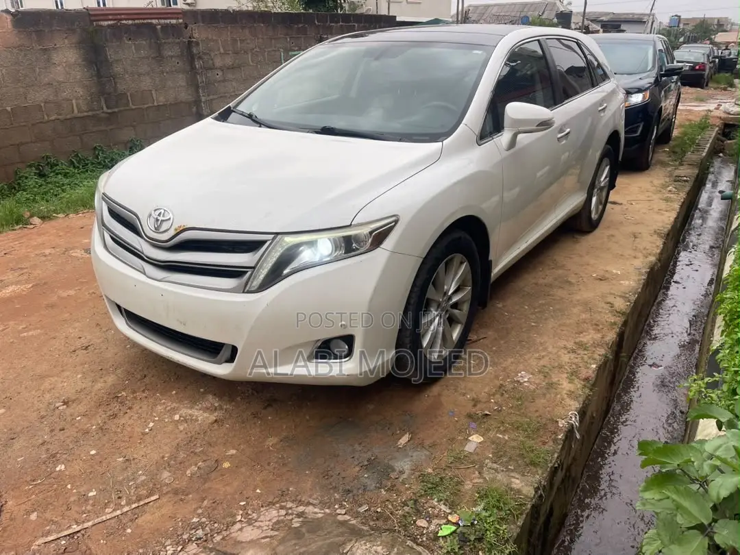 Toyota Venza Limited 2014 White