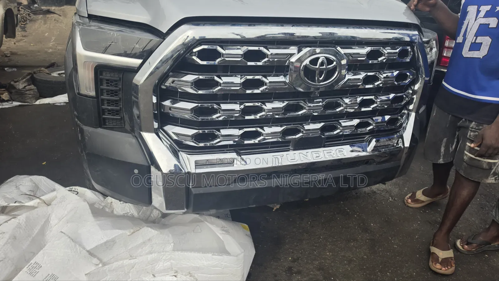 Complete Front Bumper Tundra 2024 Model