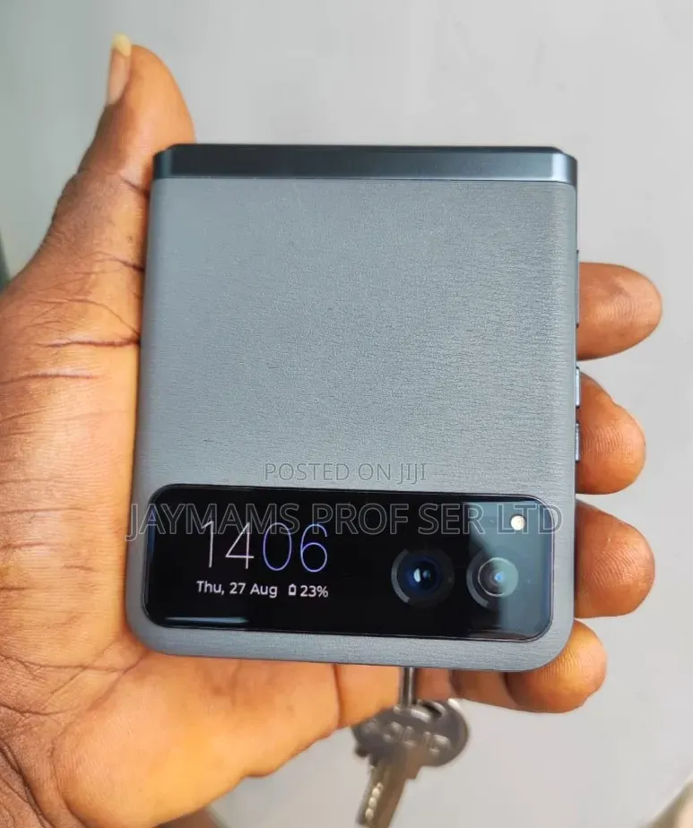 Motorola Razr (2023) 128 GB Gray