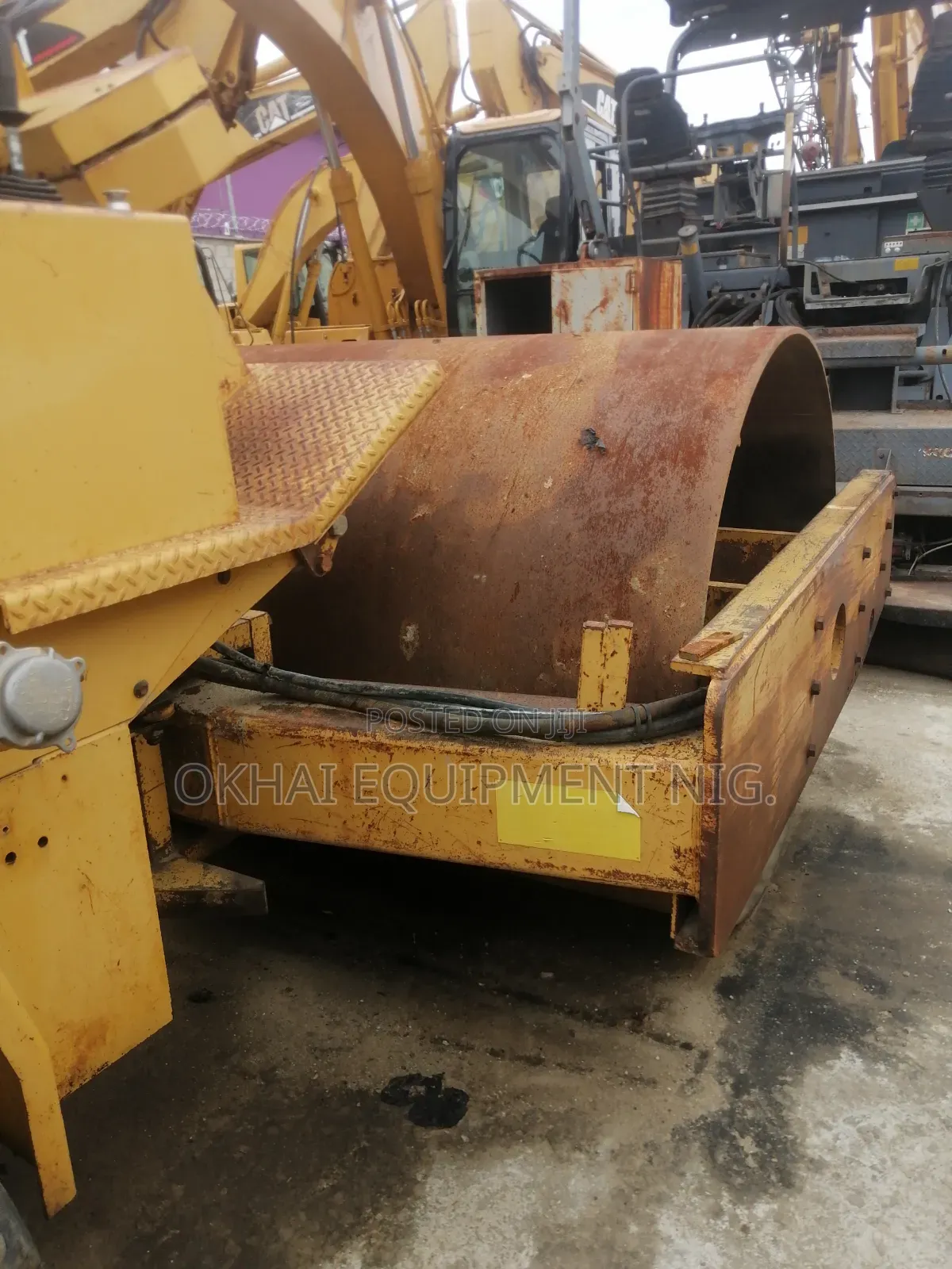 CAT Single Drum Roller for Sale in Lagos