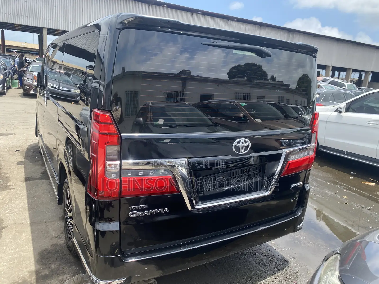 Toyota Quantum 2023 Black