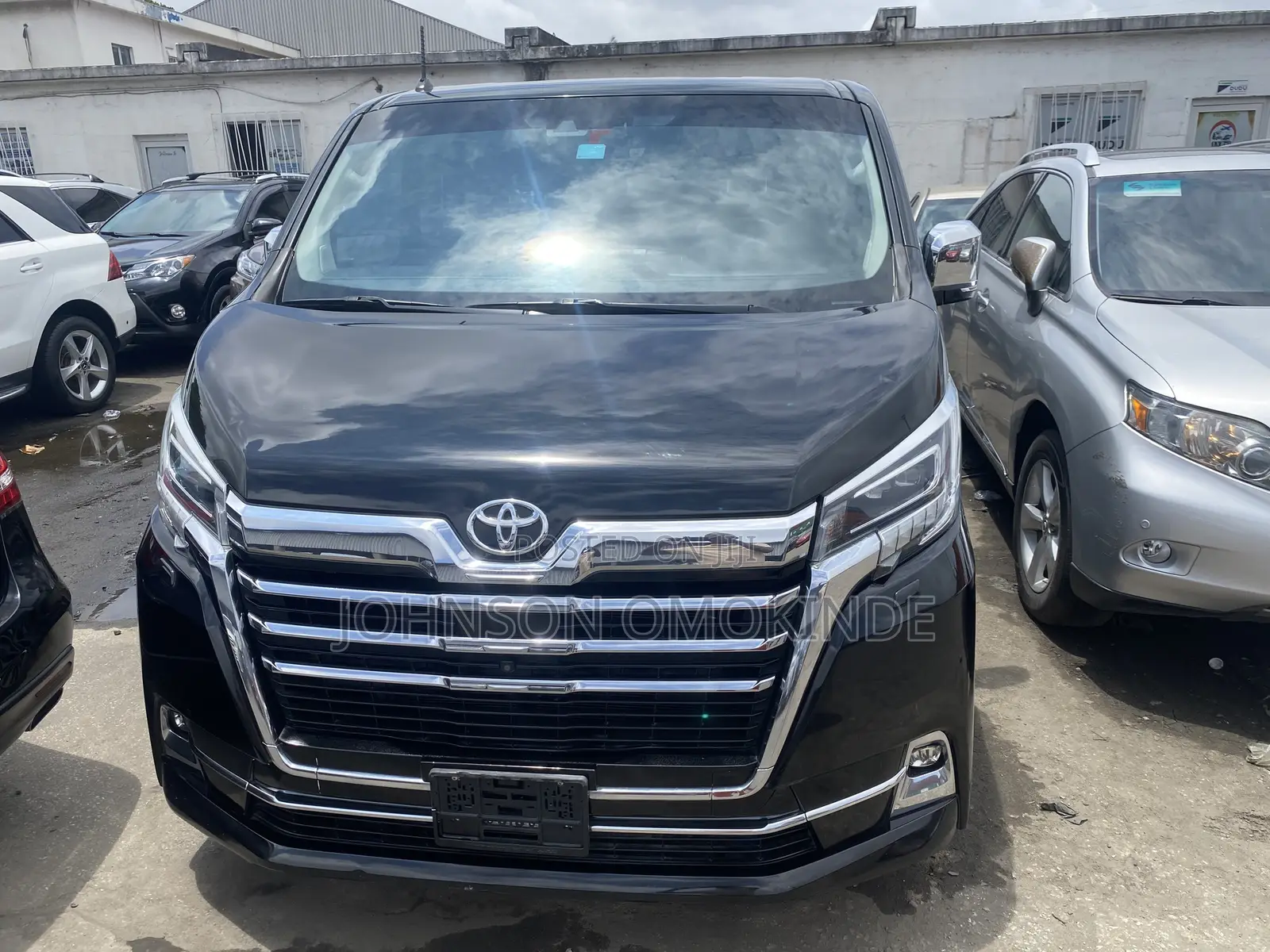 Toyota Quantum 2023 Black