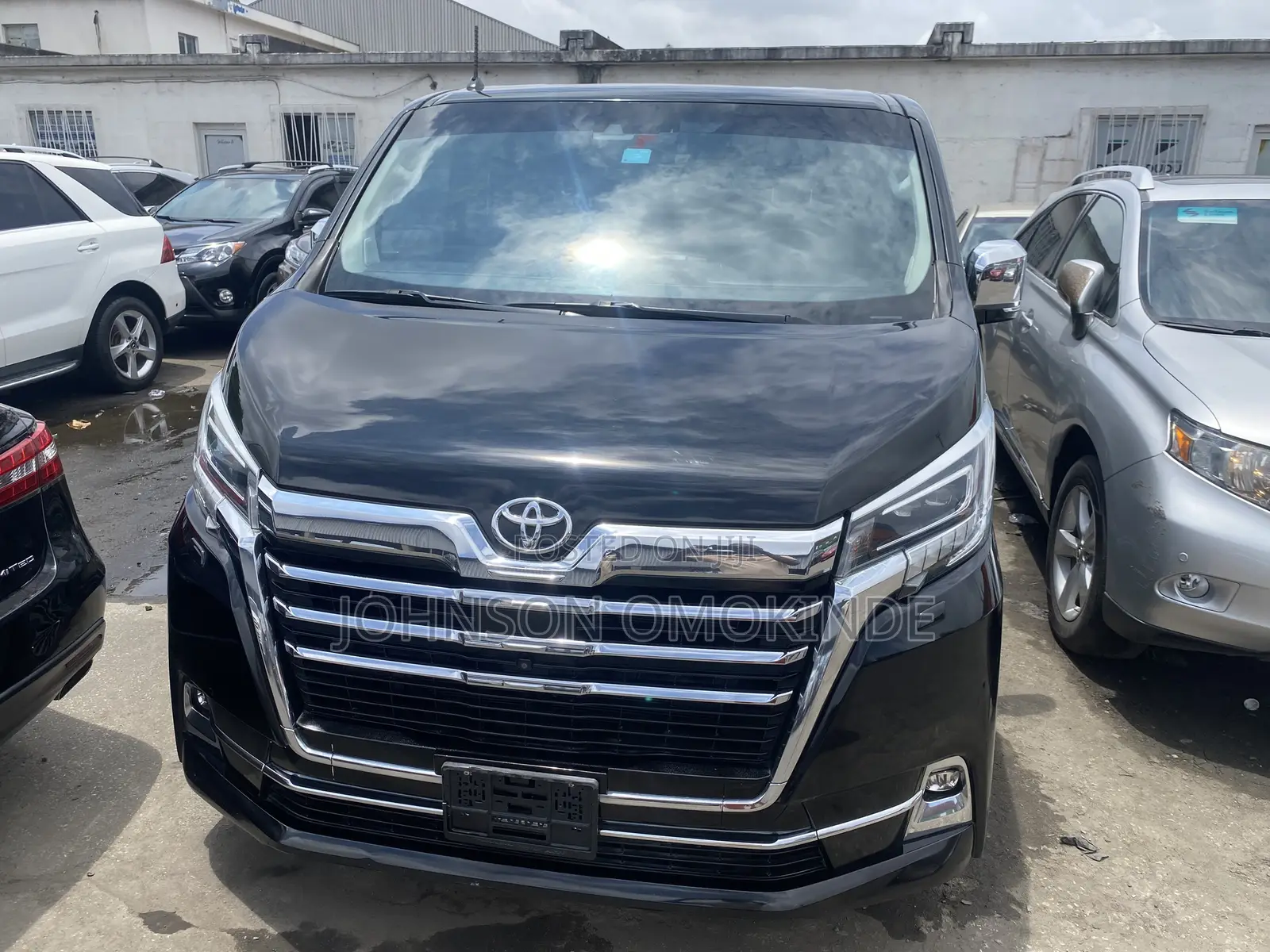 Toyota Quantum 2023 Black
