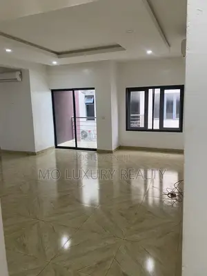 3bdrm Apartment in Lekki Phase 1 for rent