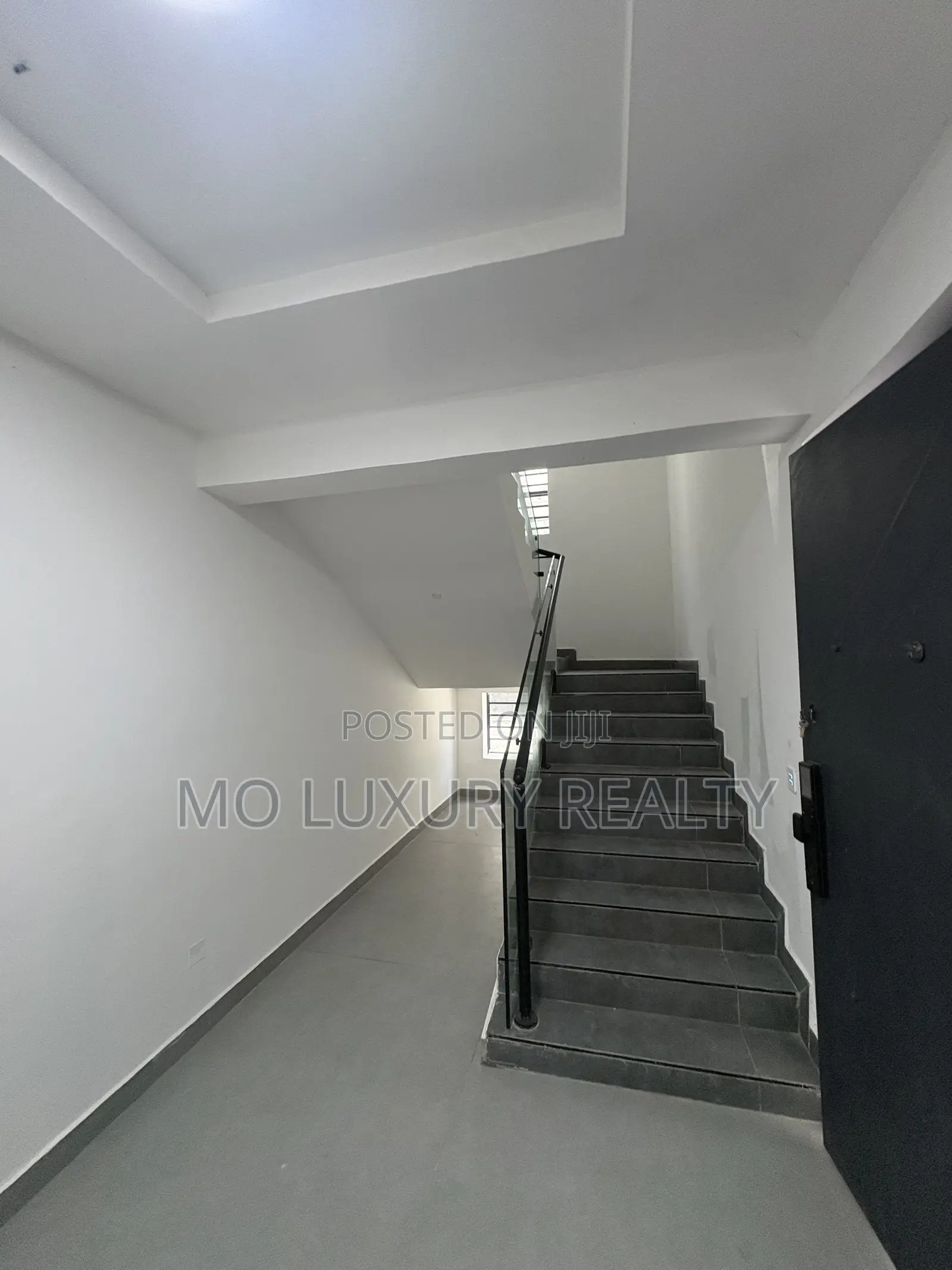 4bdrm Townhouse / Terrace in Lekki Phase 1 for rent