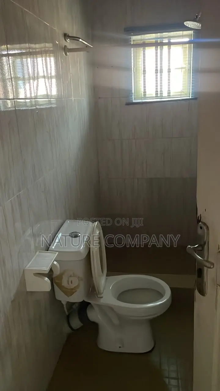3bdrm Block of Flats in Omole Phase 2 for rent