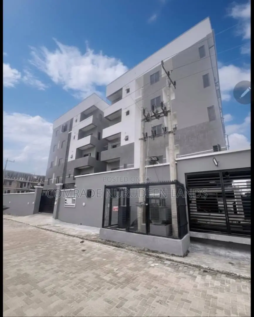 2bdrm Apartment in Lekki Phase 1 for rent