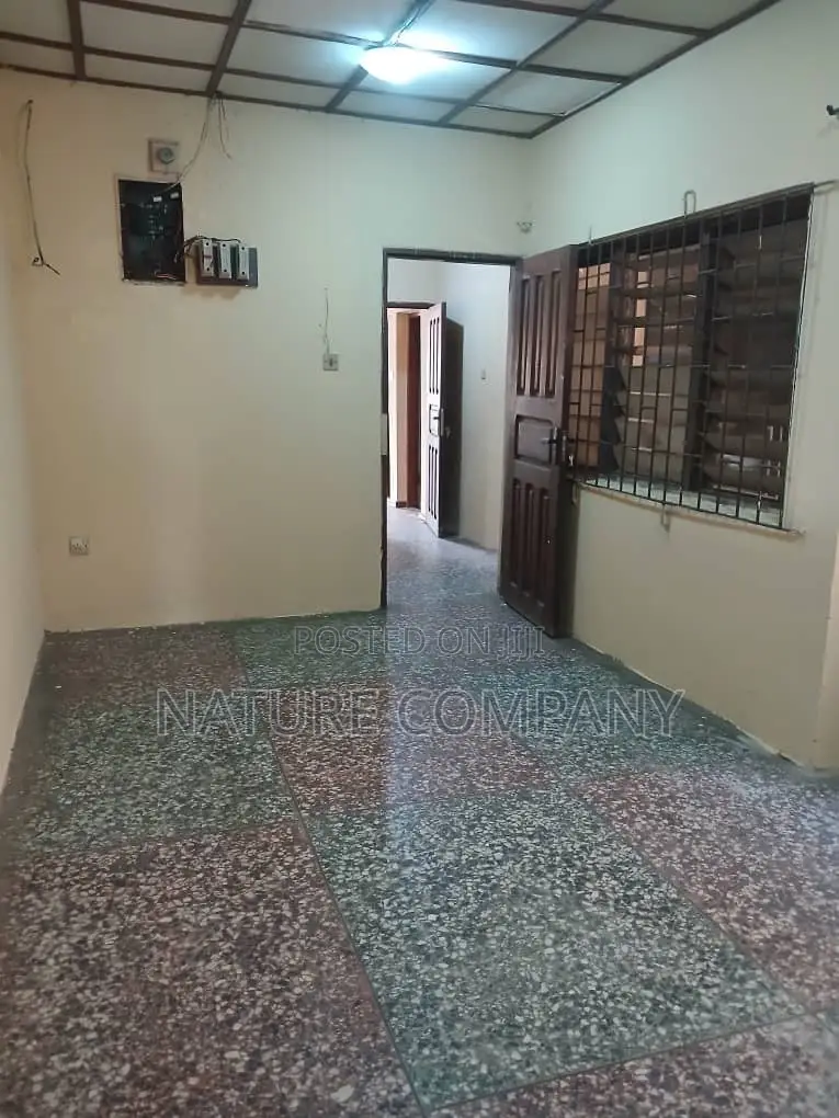 3bdrm Block of Flats in Awuse Estate, Ikeja GRA for rent
