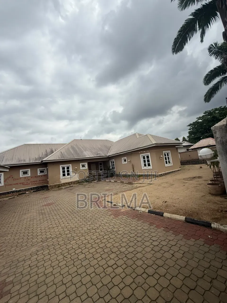 1100 SQM Land in Kado Estate for Sale