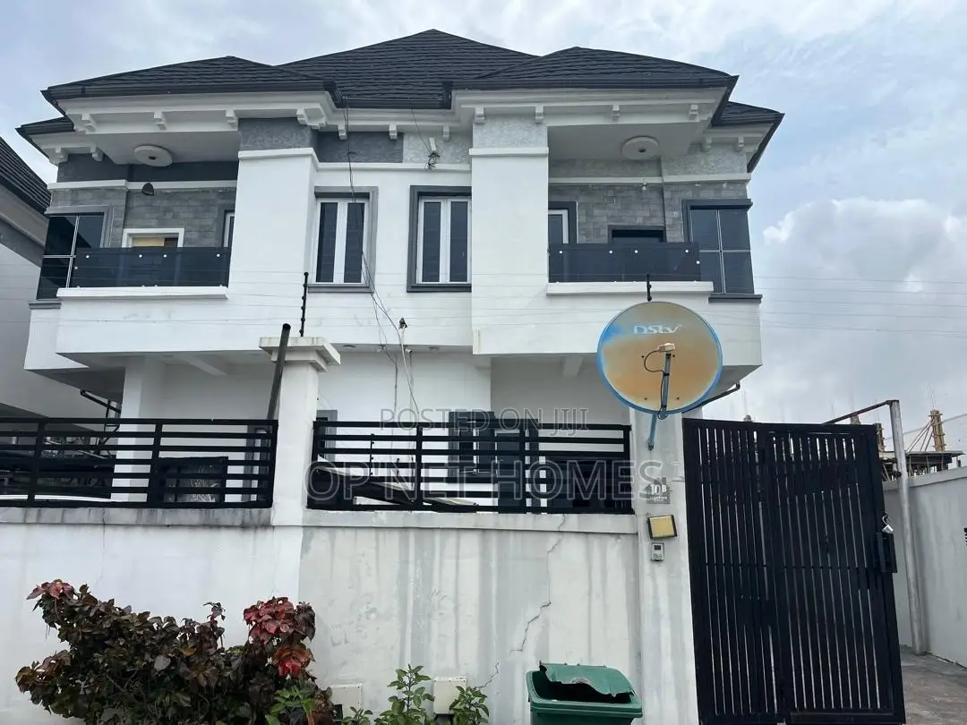 4bdrm Duplex in Lekki for sale