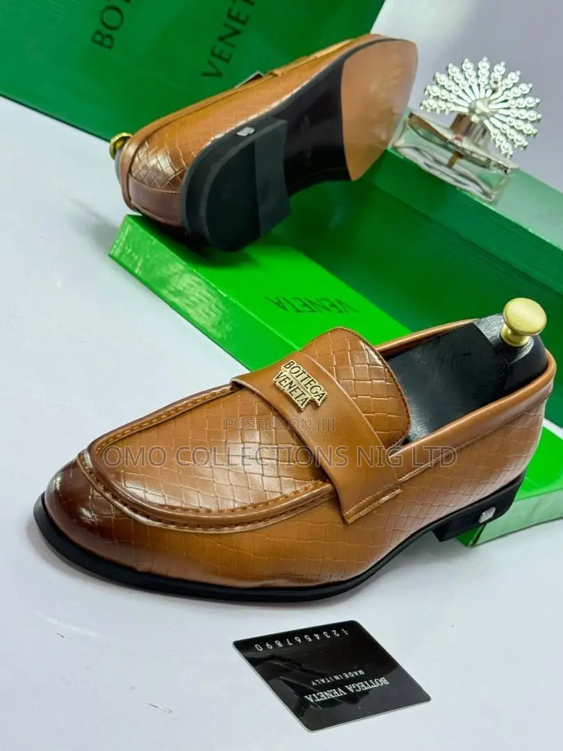 Italian Made Bottega Veneta Men’s Leather Loafers – Fully Boxed