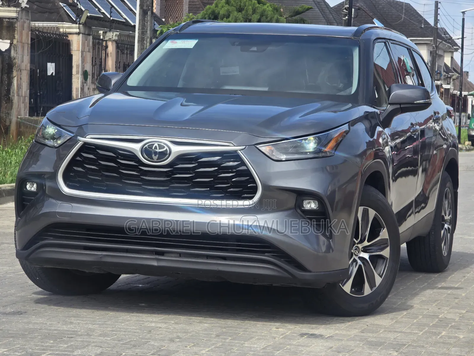 Toyota Highlander XLE 2021 Gray