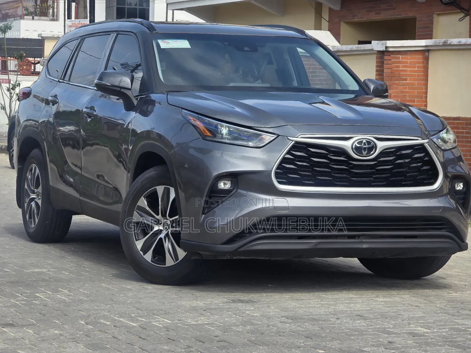 Toyota Highlander XLE 2021 Gray