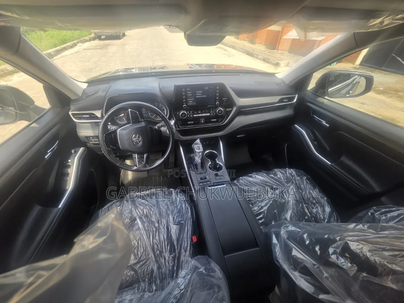 Toyota Highlander XLE 2021 Gray