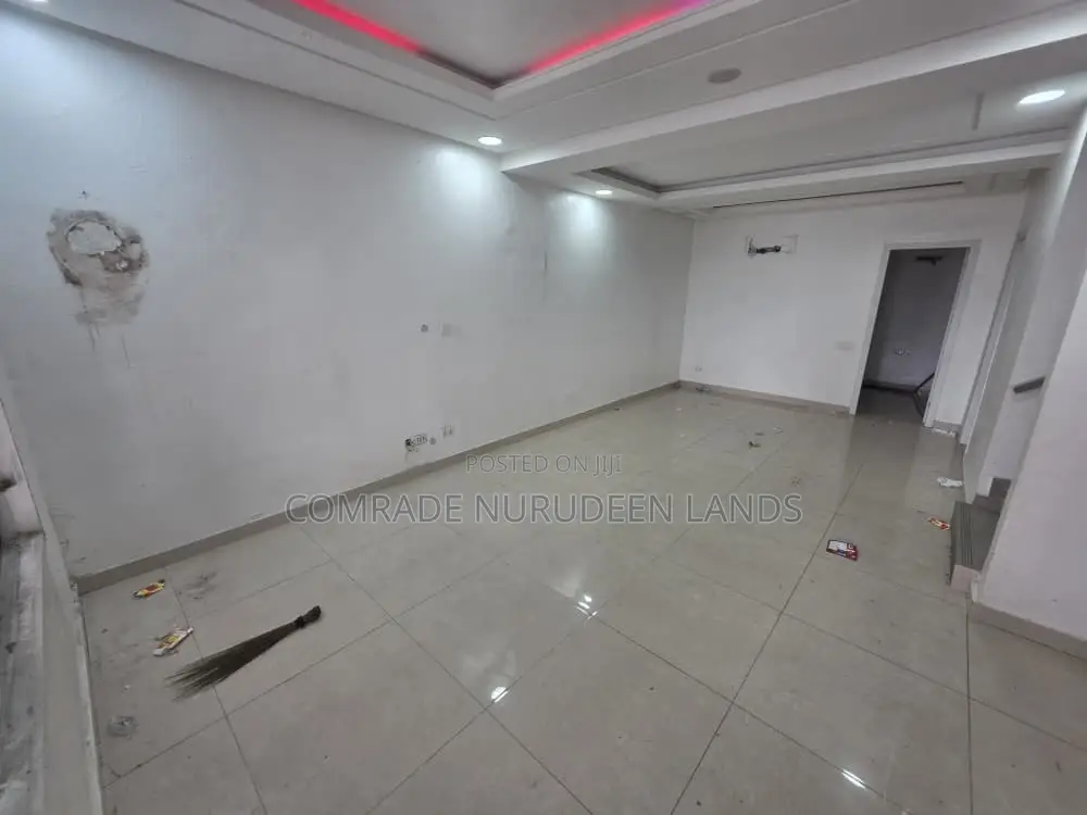 4bdrm Duplex in Ologolo for rent