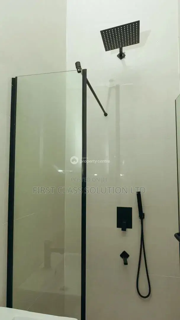 3bdrm Apartment in Lekki Phase 1 for rent