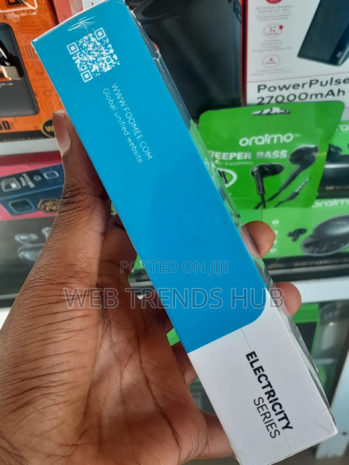 Foomee AB25 20000mAh PowerBank AB25 (Built-in Cables LED Light)